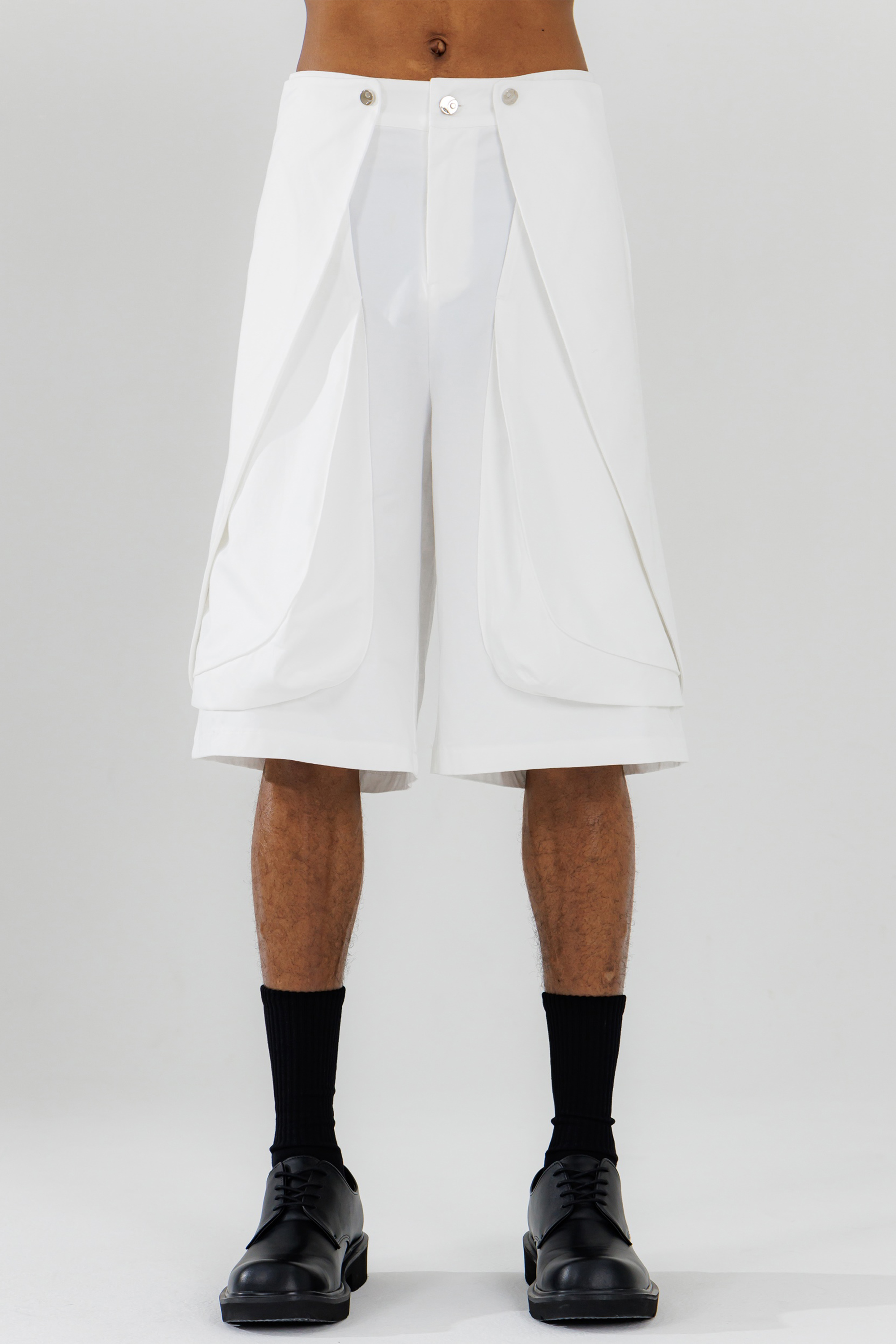 BLOSSOM 3D POCKET SHORTS_WHITE1