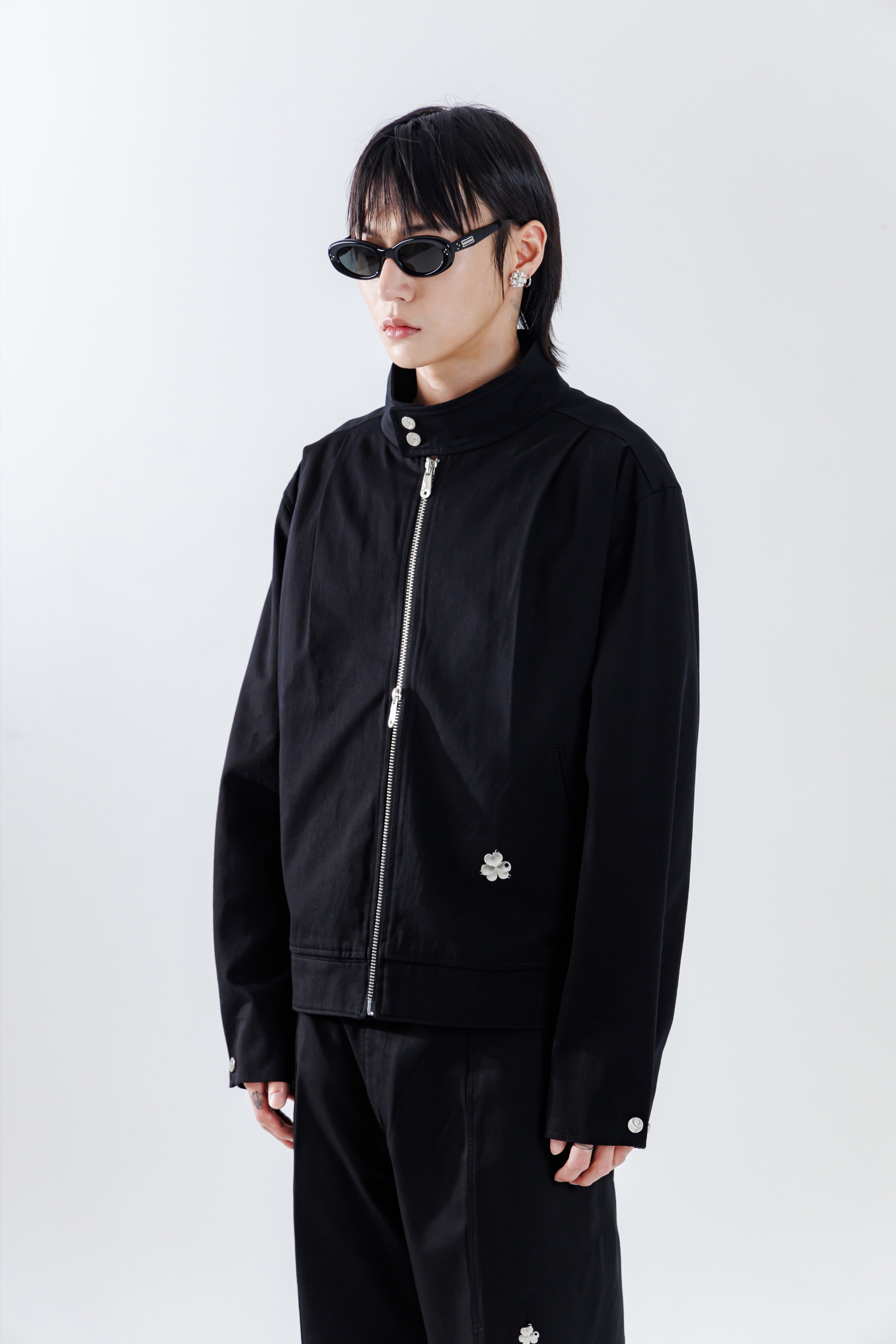 SHOULDER TWO TUCK JACKET_BLACK1