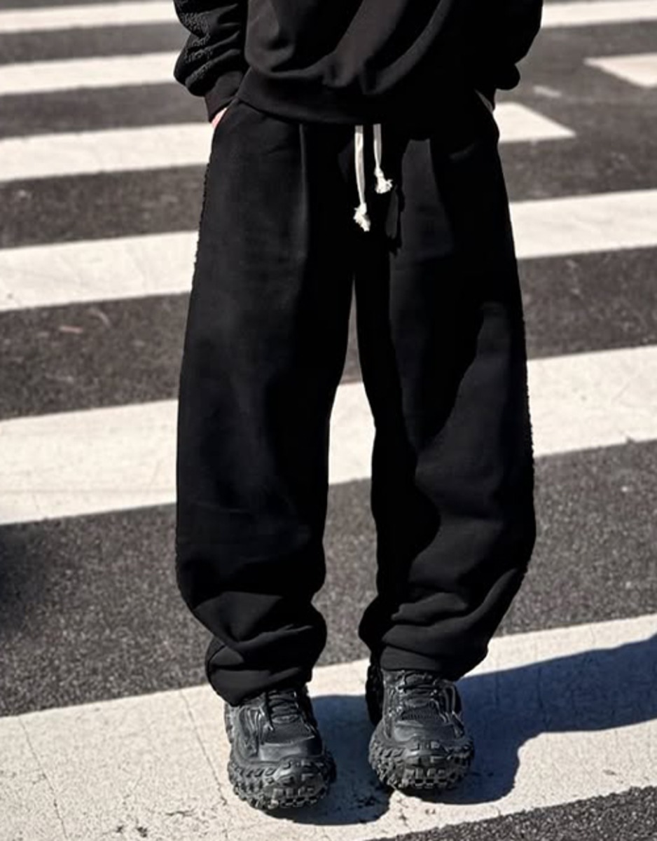 시그너처 레이스 스웨트팬츠 블랙